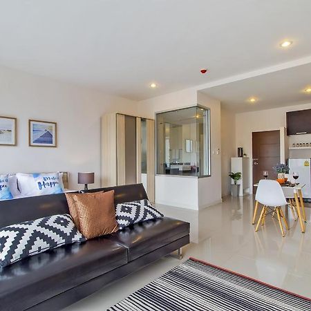 Chic Condo By Resava Karon Kültér fotó