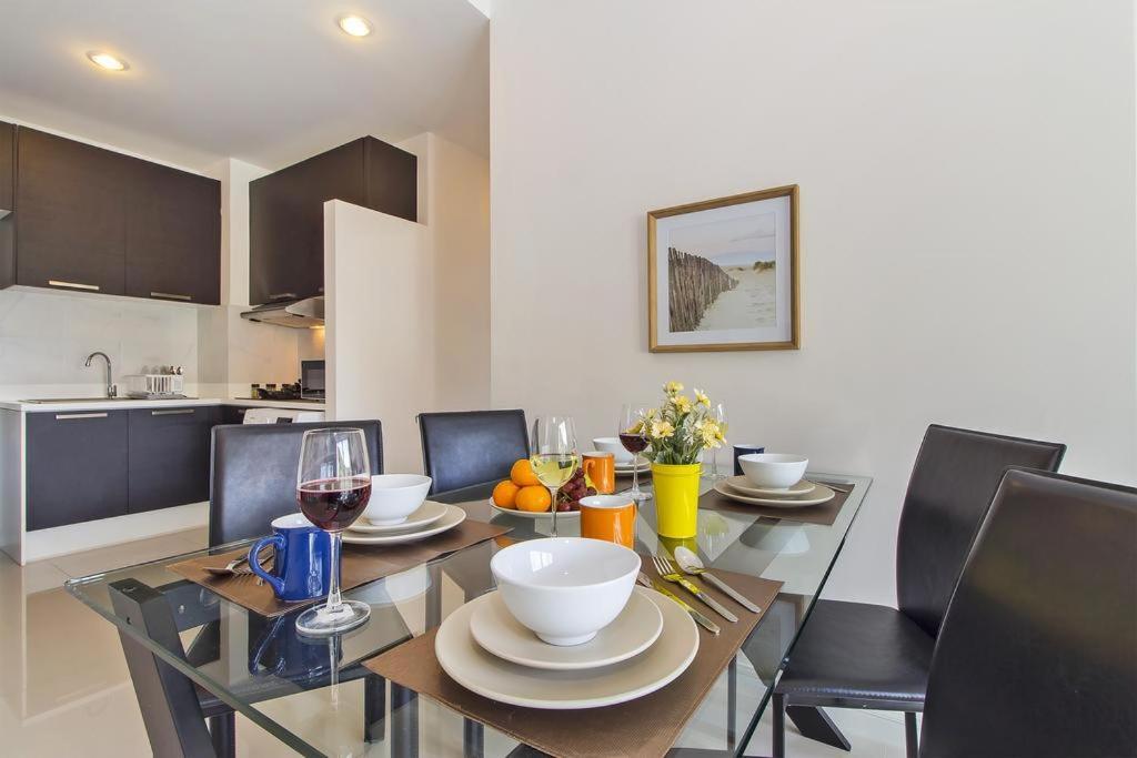 Chic Condo By Resava Karon Kültér fotó
