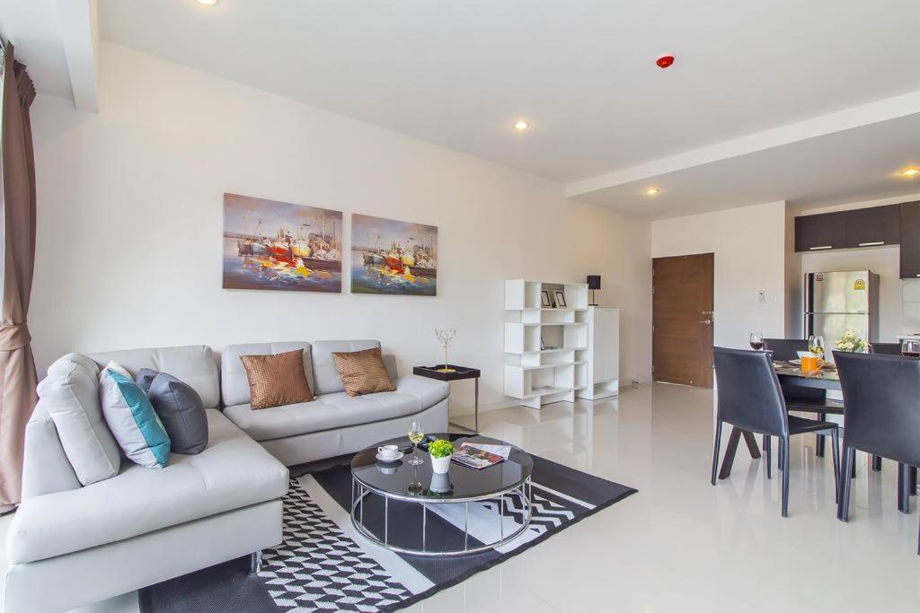 Chic Condo By Resava Karon Kültér fotó