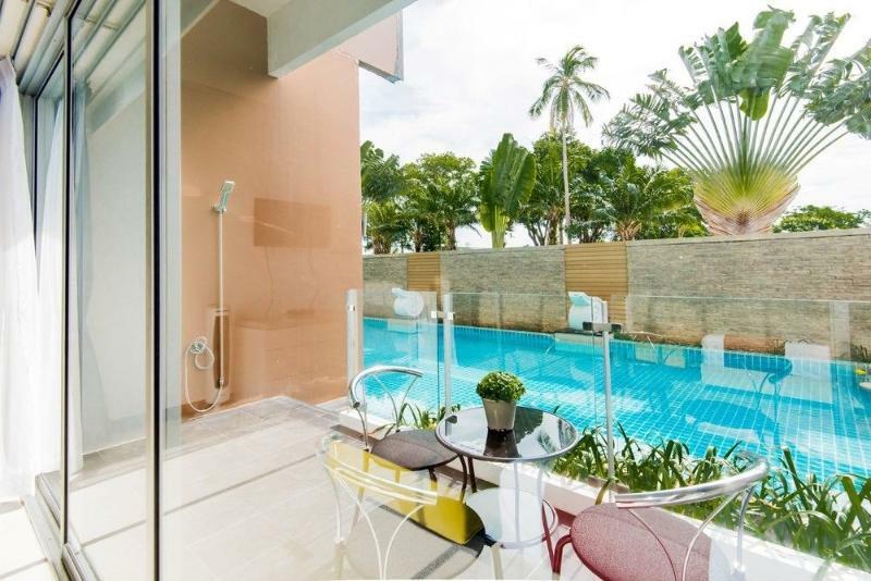 Chic Condo By Resava Karon Kültér fotó
